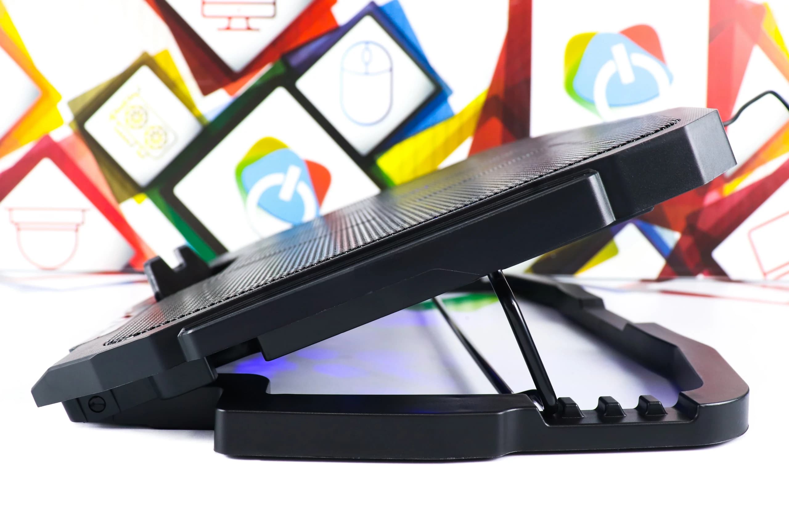 Hladnjak za laptop White Shark Ice Warrior do 17,3''