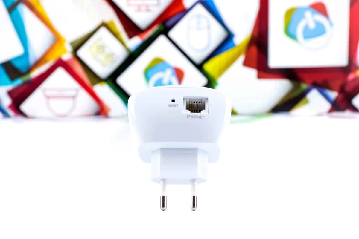 Range extender pojačivač dometa TP-Link AC750 RE200