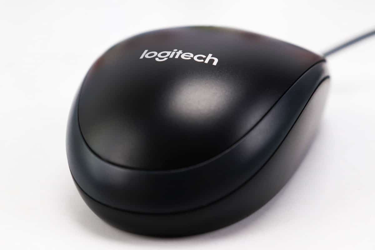 Miš Logitech B100