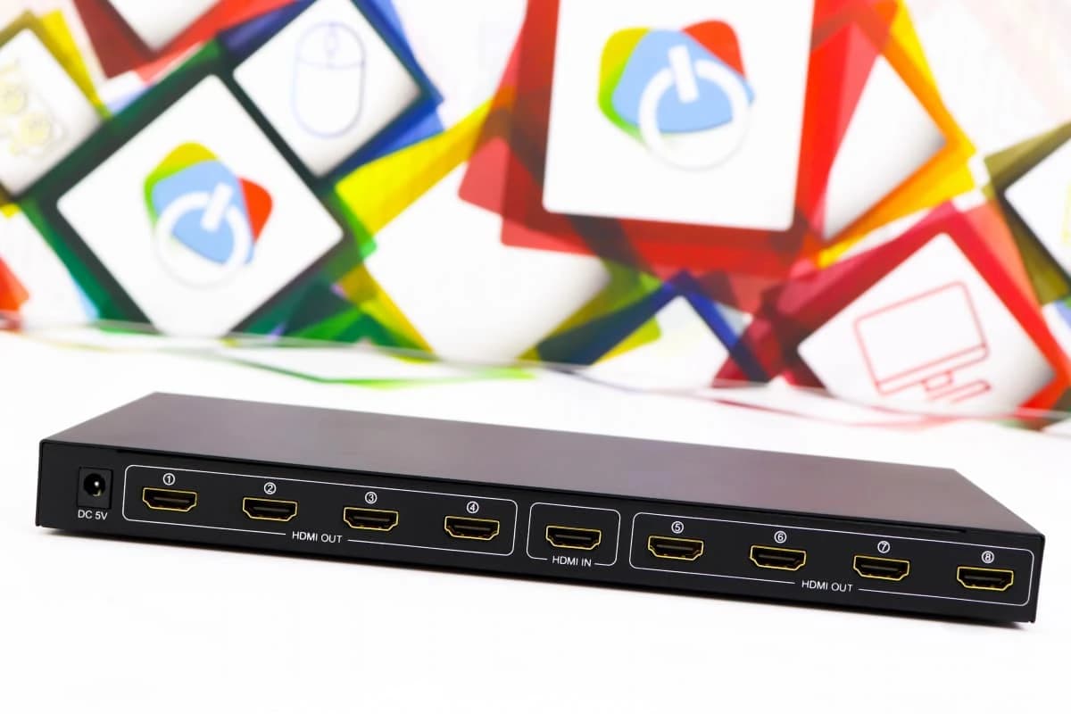 HDMI splitter 1x8