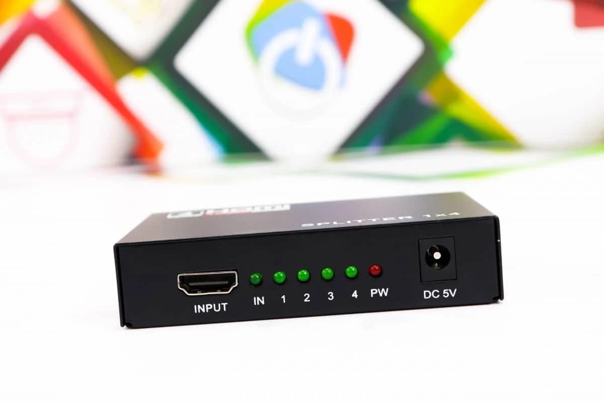 HDMI splitter 1x4