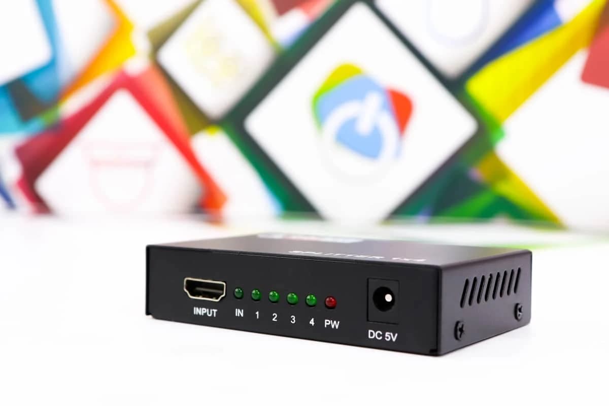 HDMI splitter 1x4
