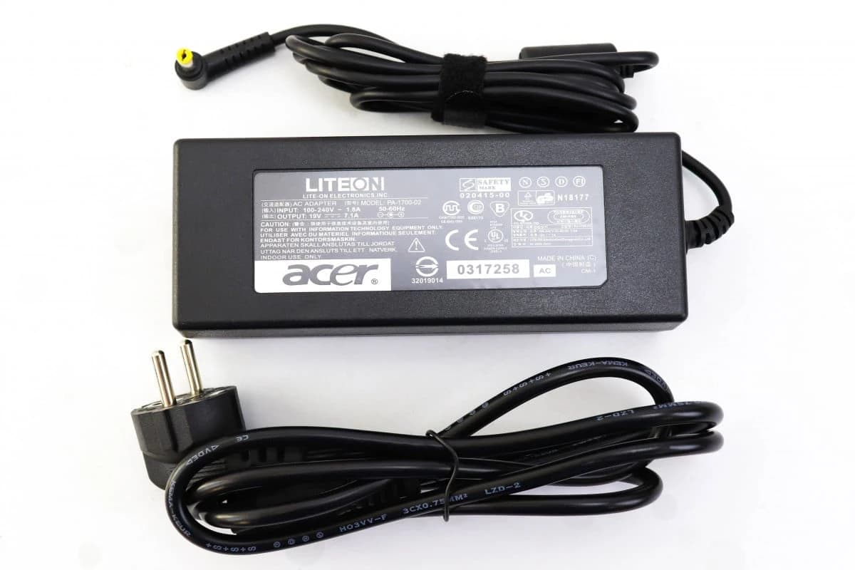 Punjač za laptop Acer 19V 7,1A 135W 5,5x1,7mm