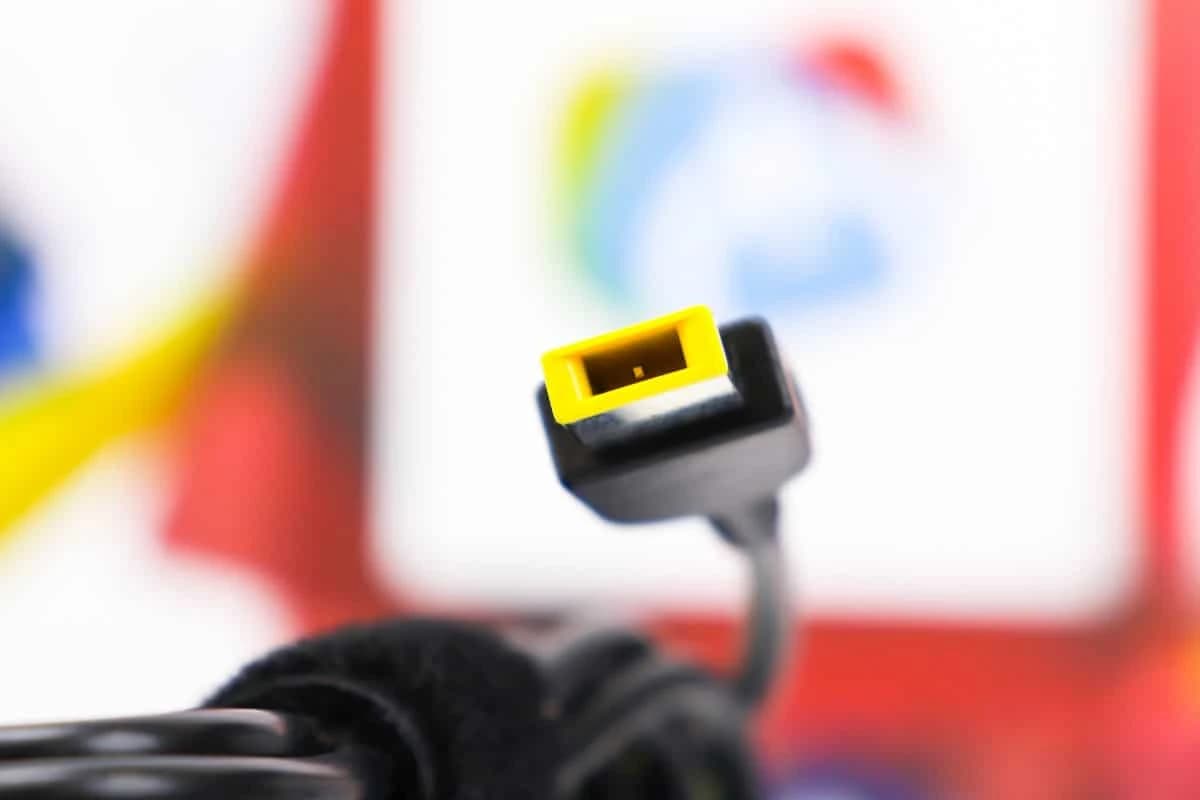 Punjač za laptop LENOVO USB 20V 4.5A