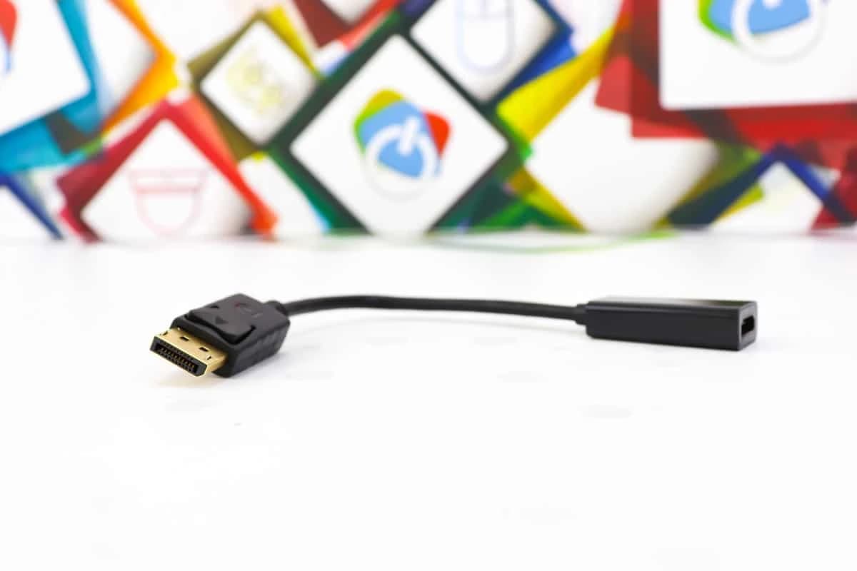 DisplayPort - HDMI adapter