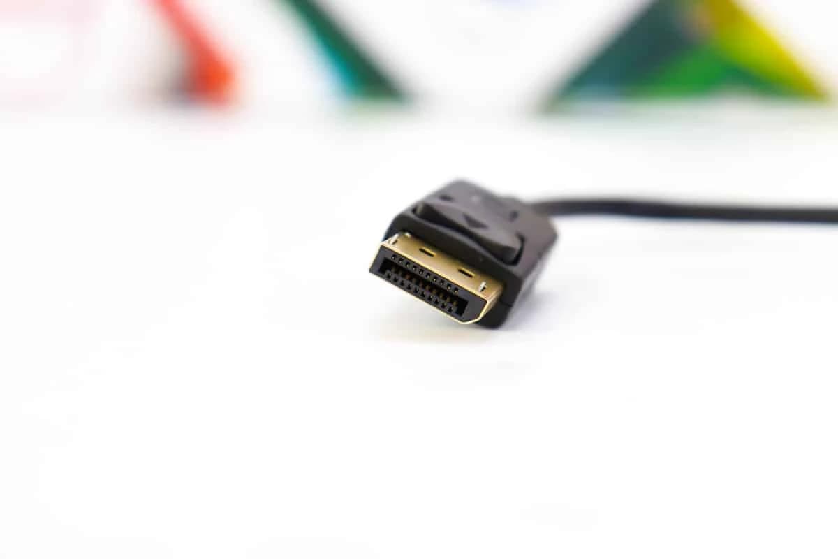DisplayPort - HDMI adapter