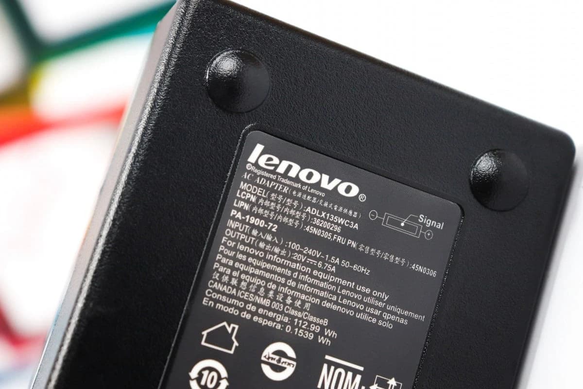Punjač za laptop LENOVO USB 20V 6.75A 135W
