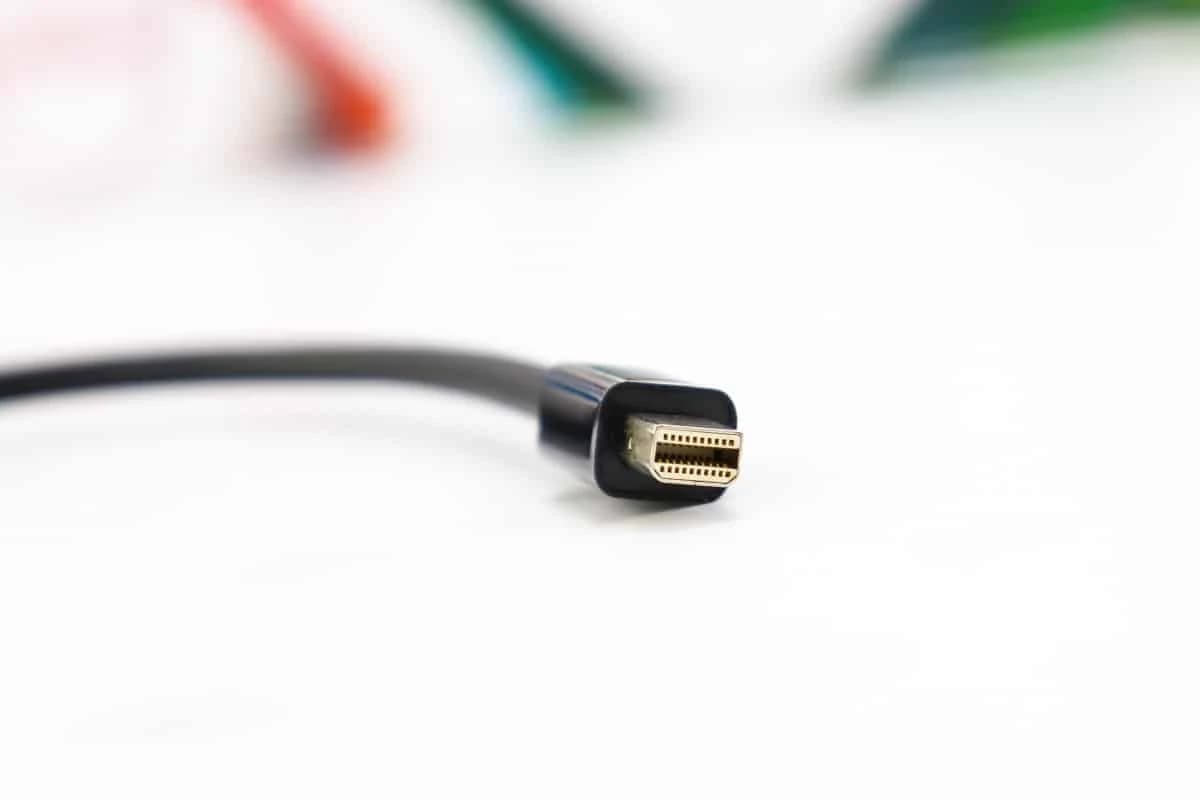 Mini Displayport - VGA , HDMI , DVI 3u1 adapter