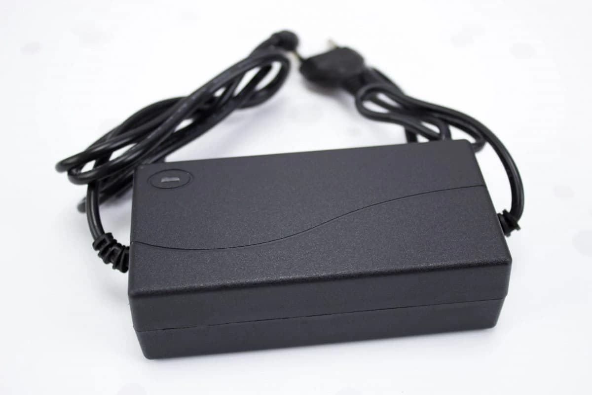 AC adaper 12V 5A PVC 60W LED videonadzor