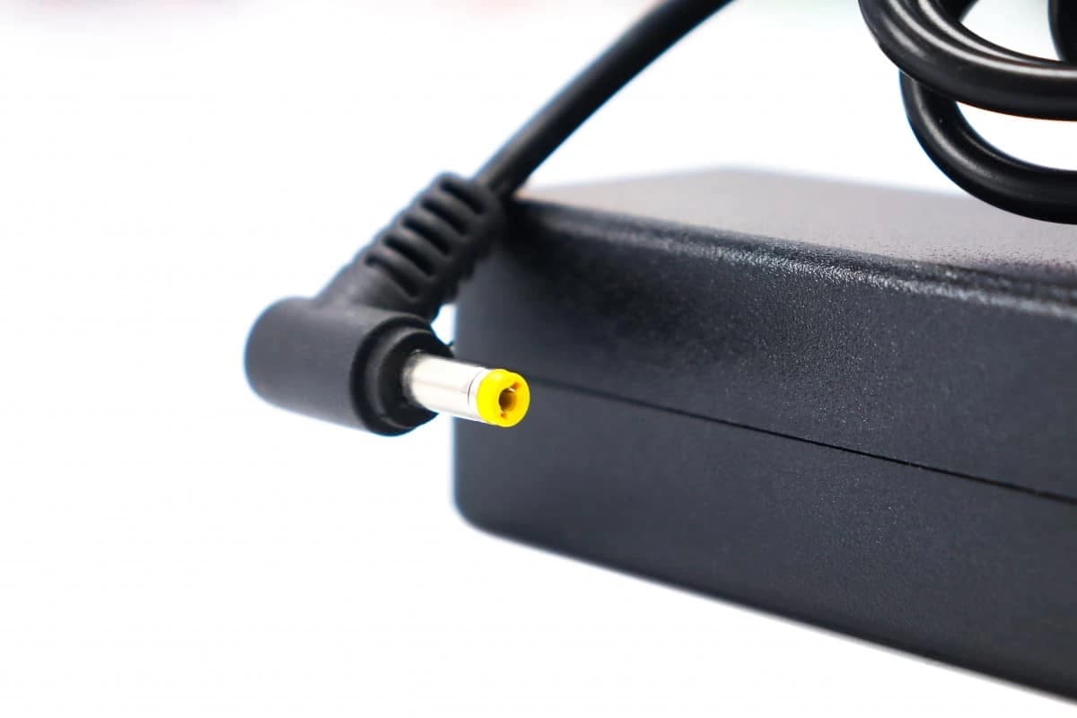 Punjač za laptop Lenovo 20V 2,25A 45W 4,0x1,7