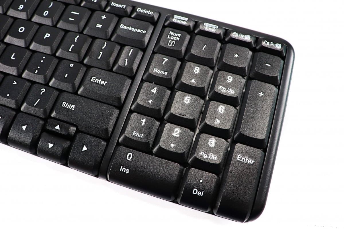 Tipkovnica i miš bežični Logitech MK220