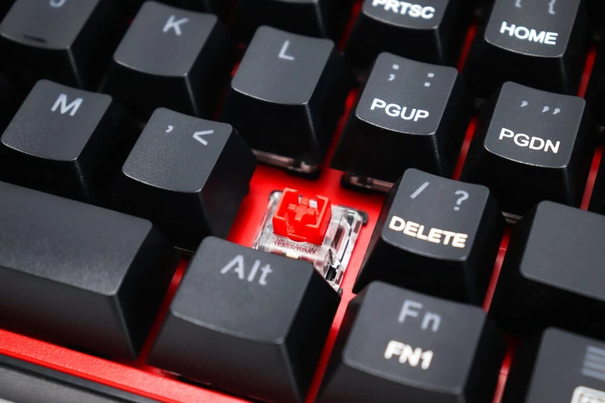 Gaming bežična tipkovnica Redragon Fizz Pro mehanička