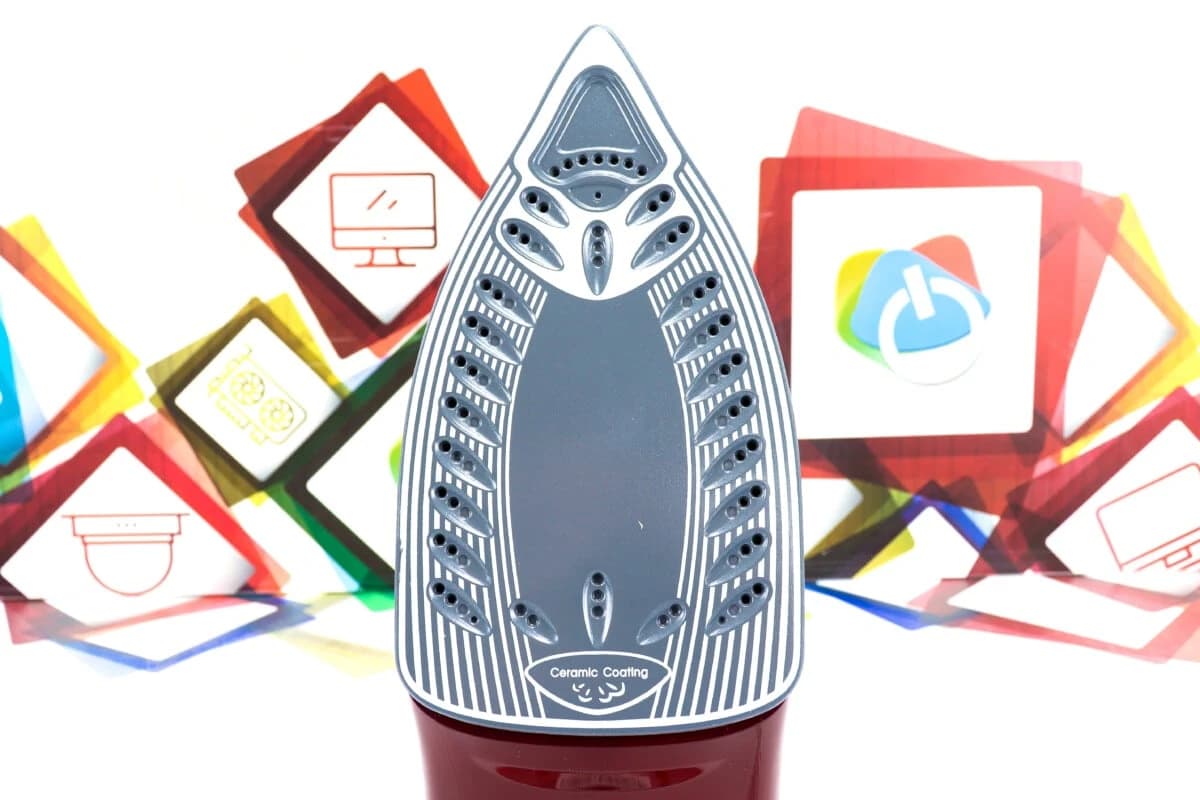 Pegla na paru Vivax IR-2201CC 2200W