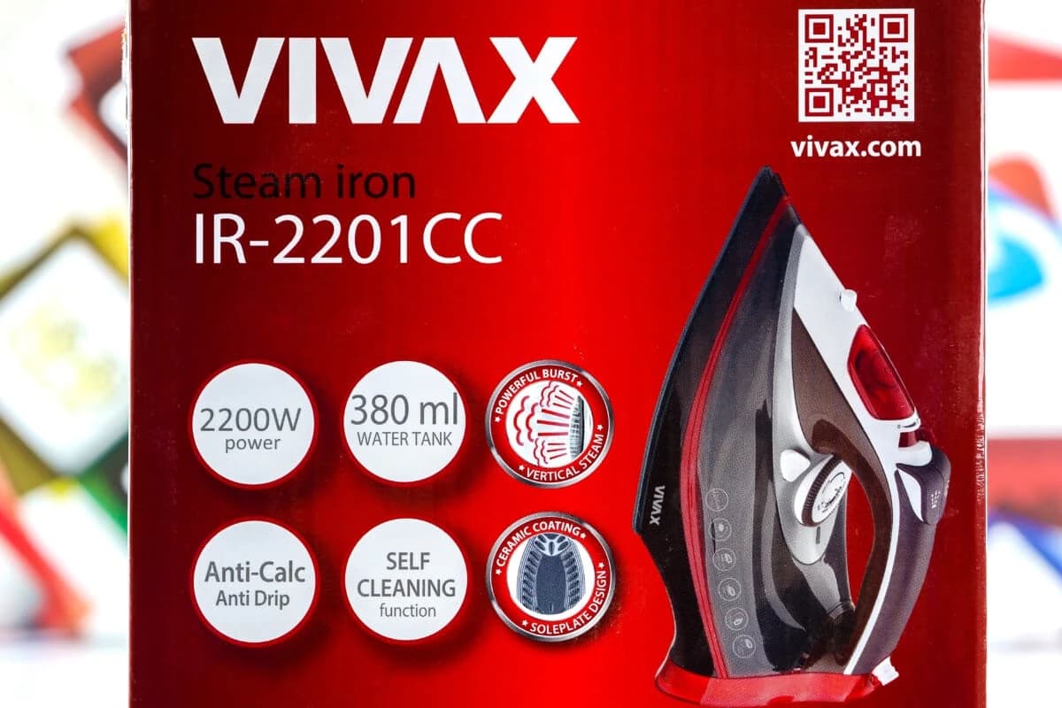 Pegla na paru Vivax IR-2201CC 2200W