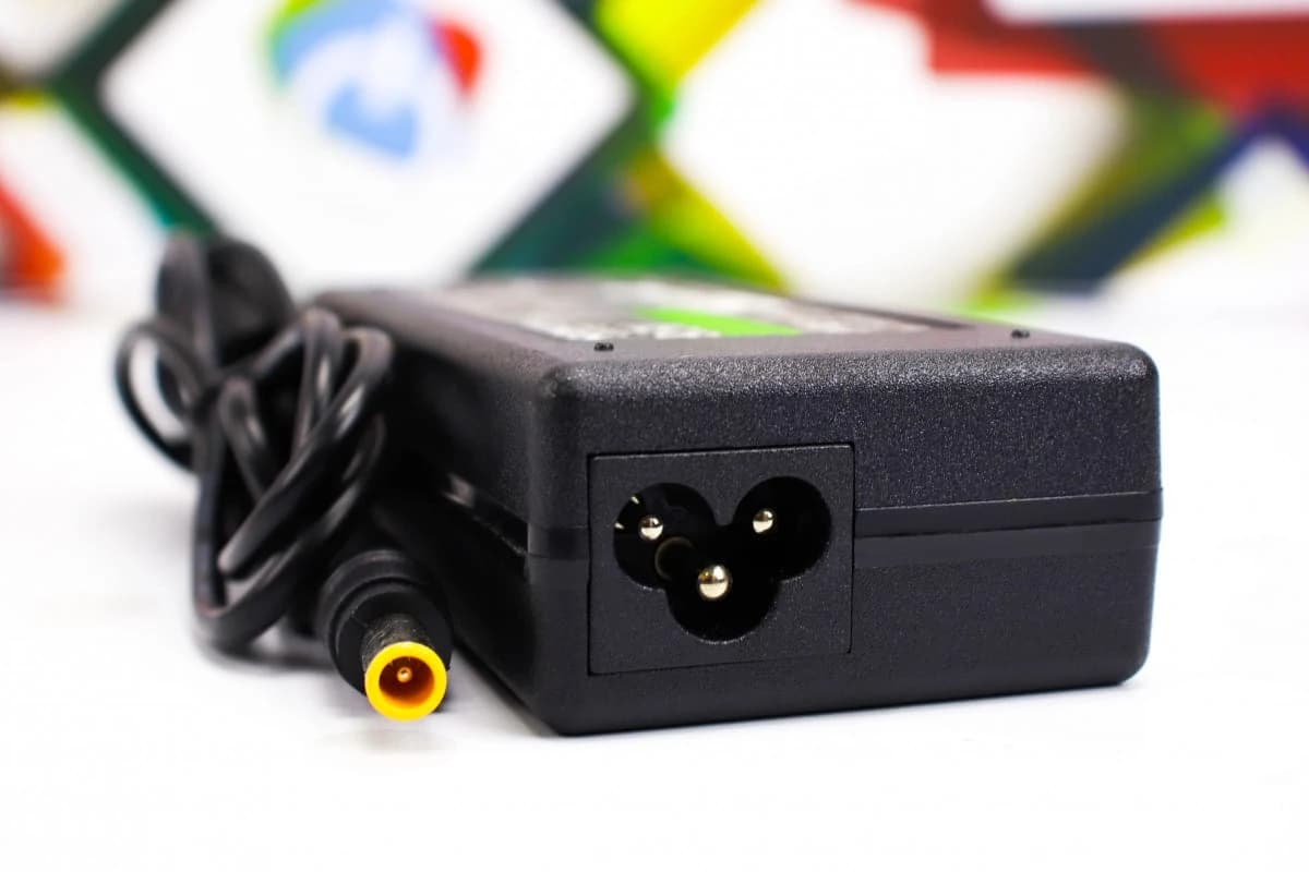 Punjač za laptop Sony 19,5V 4,7A 90W 6,0x4,4mm