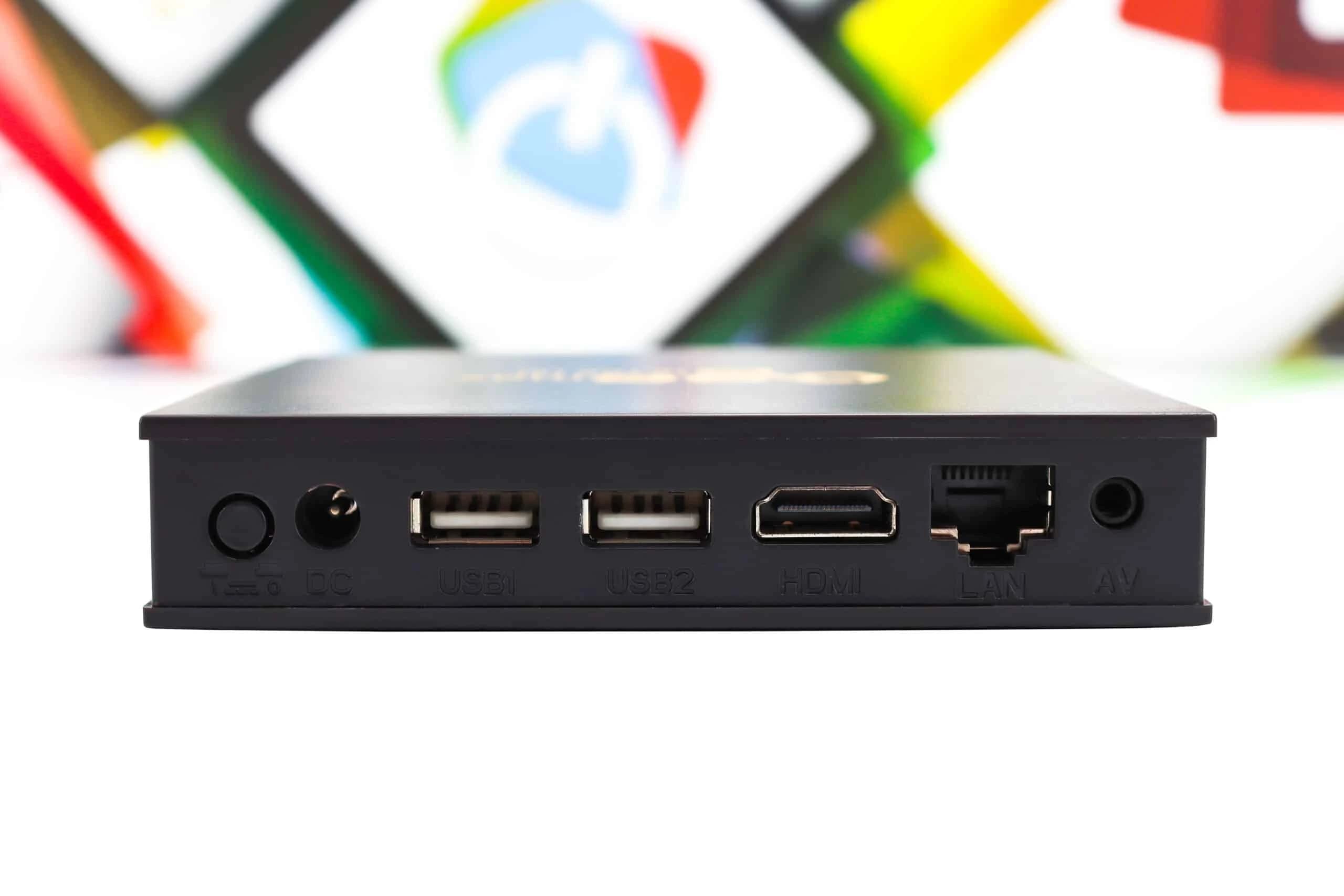 Android TV BOX Q96 MAX 4K UHD 4GB / 32GB