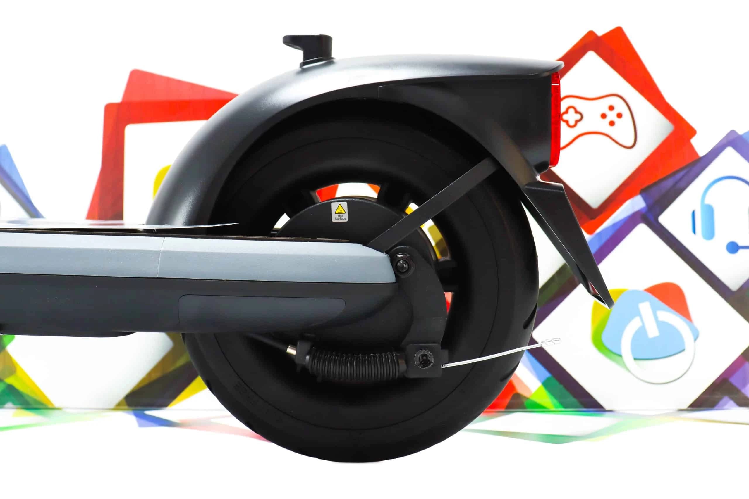 Električni romobil Segway Ninebot KickScooter E2 II 20km/h