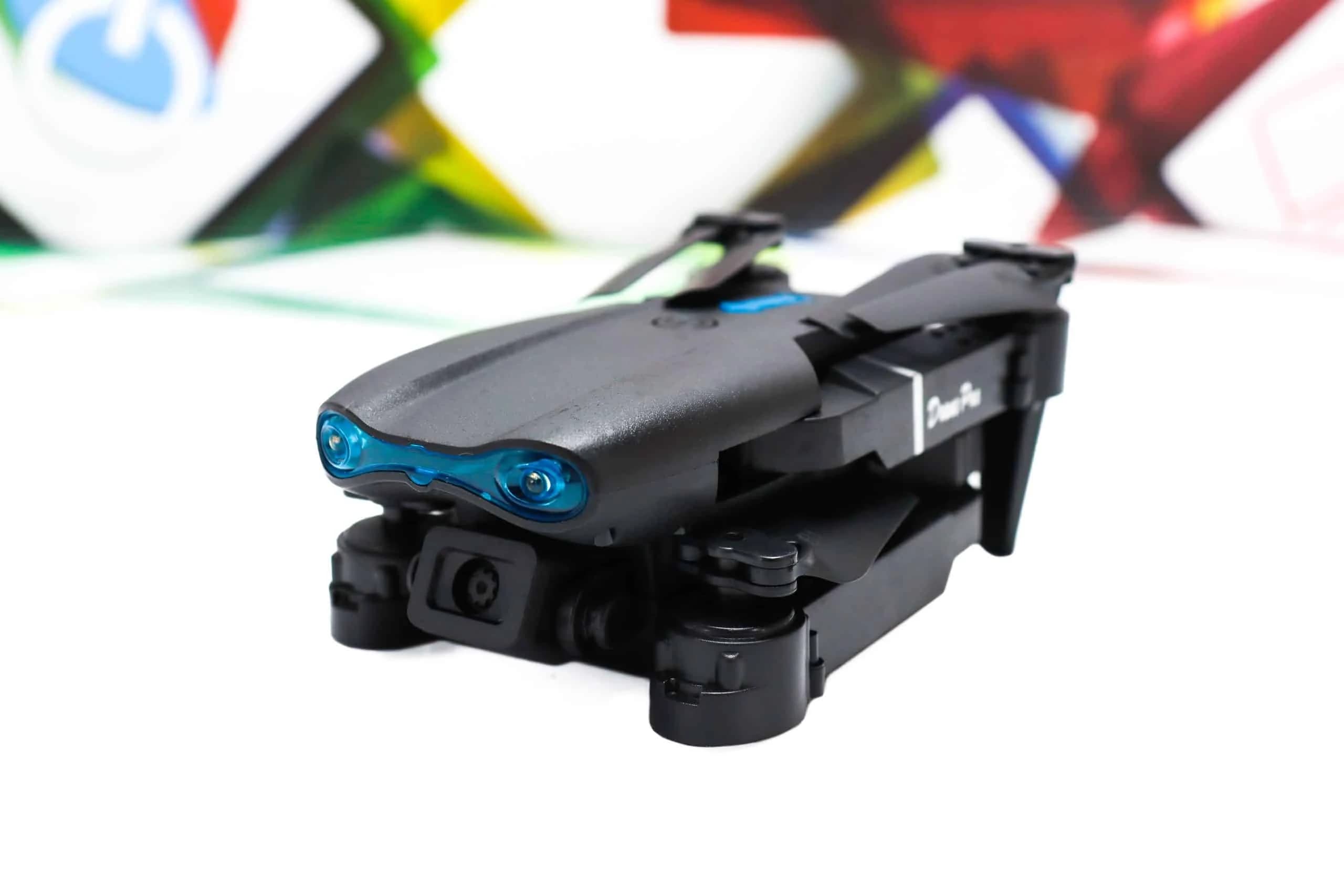 Dron E99 sa kamerom