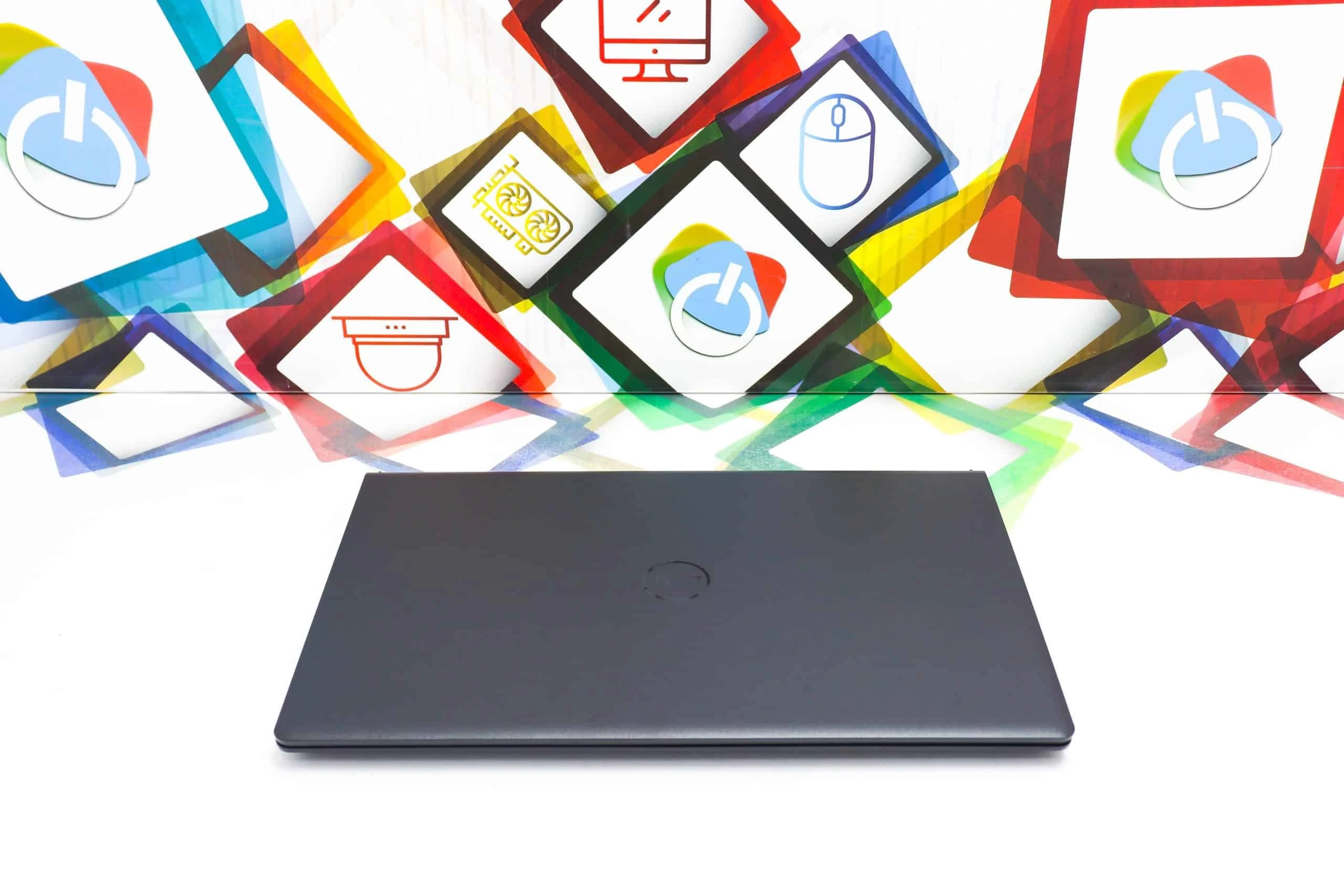 Laptop Dell 15 DC 15250 i5-1334U 512GB SSD 8GB DDR4 15,6'' 120Hz