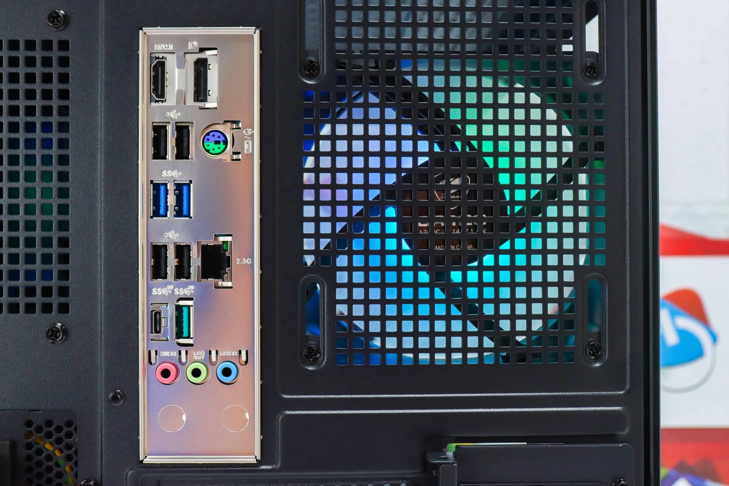 Gaming PC Cougar FV150-07 i5-14400F RTX 5070 1TB SSD 32GB DDR5