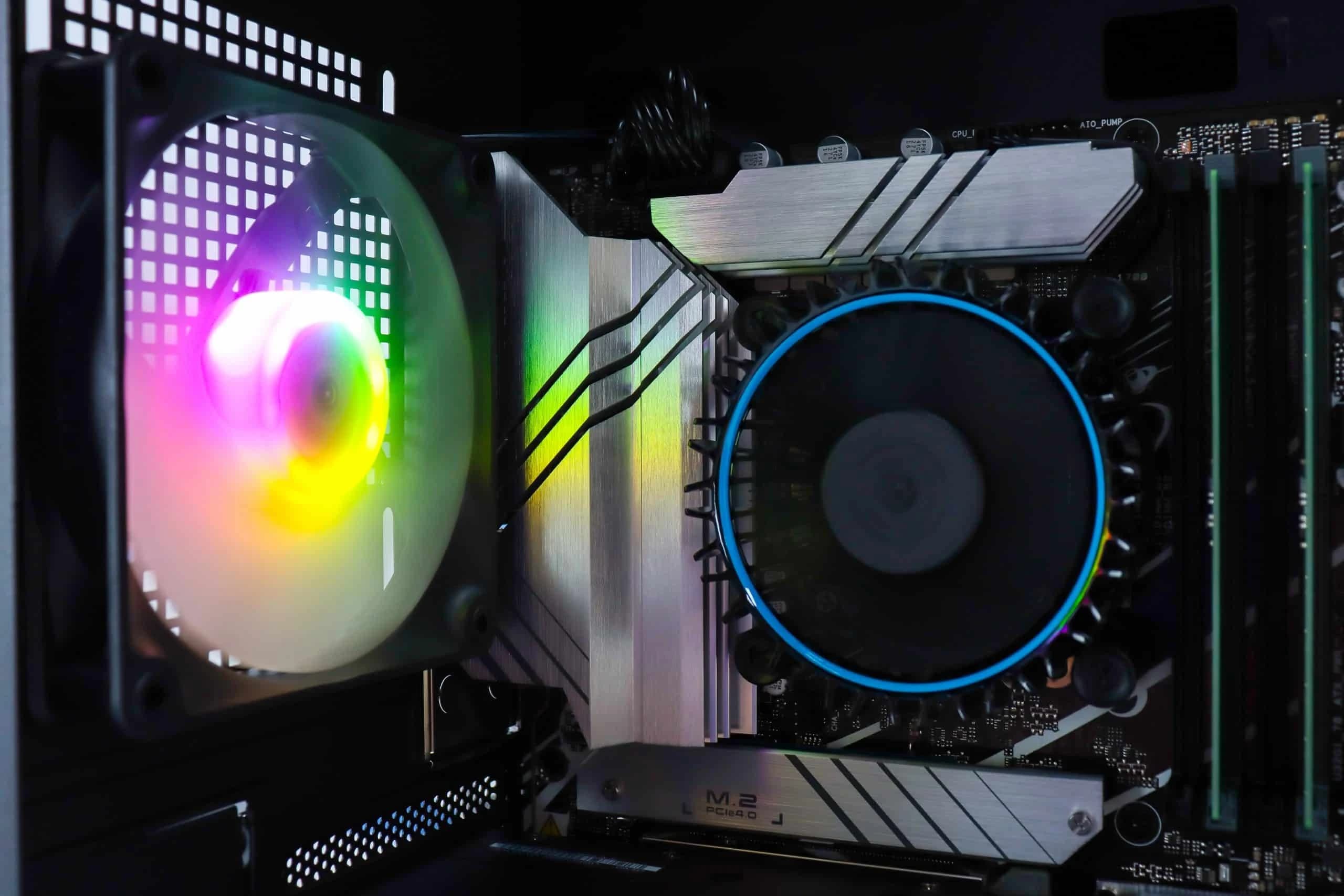 Gaming PC Cougar FV150-07 i5-14400F RTX 5070 1TB SSD 32GB DDR5