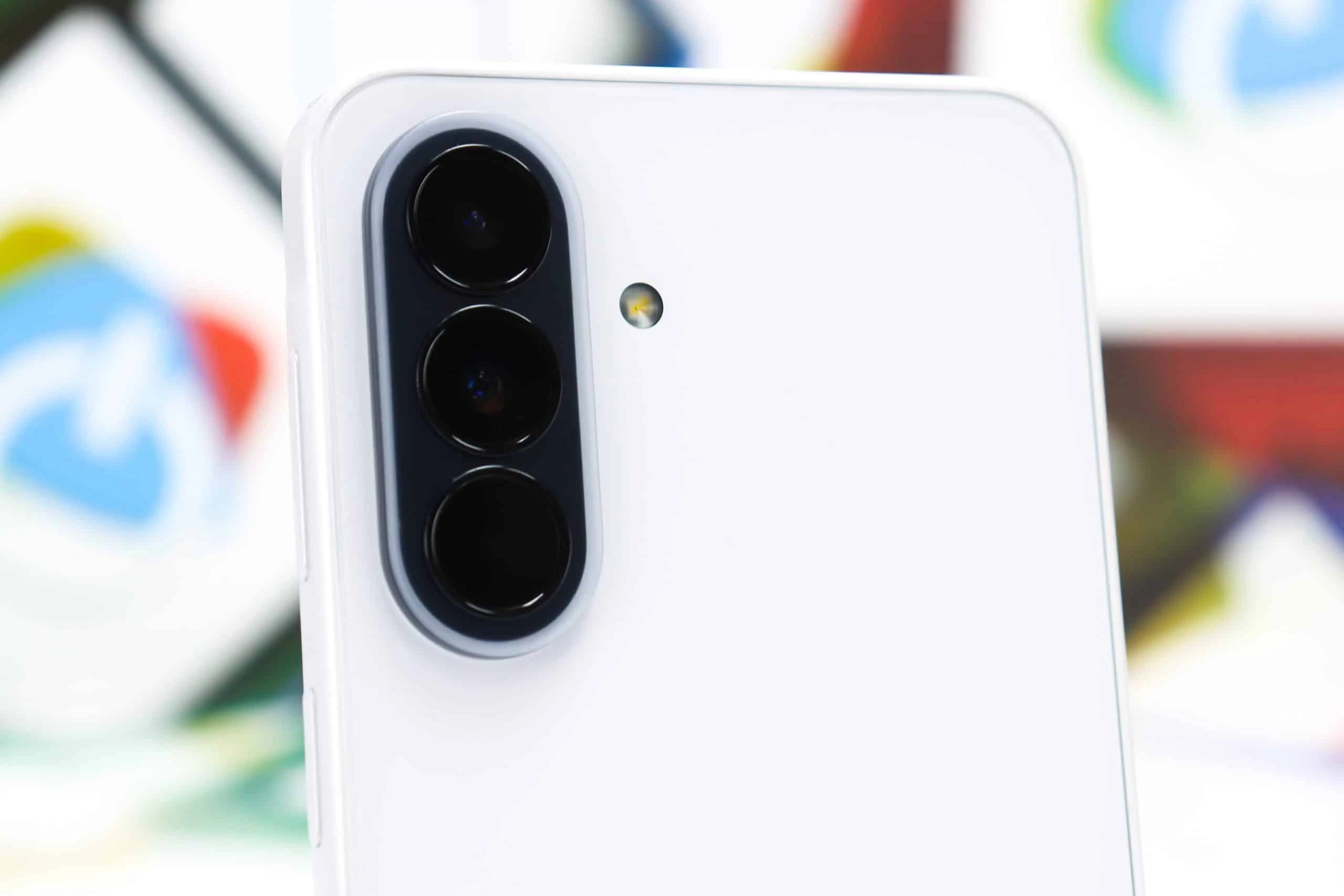 Samsung Galaxy A37 5G detalj 8