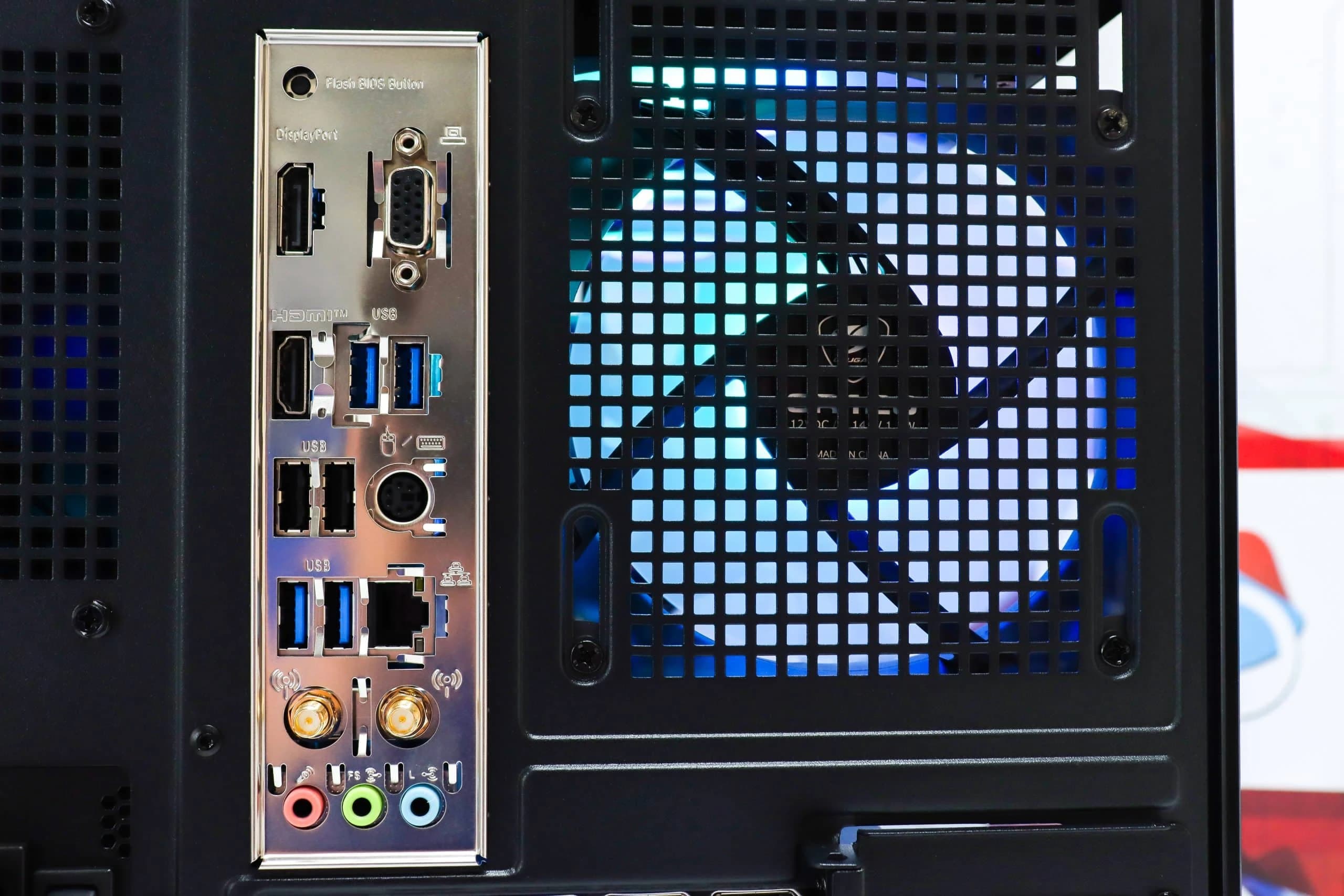 Gaming PC Cougar FV150-10 R7 5800X RTX 5060 1TB SSD 16GB DDR4