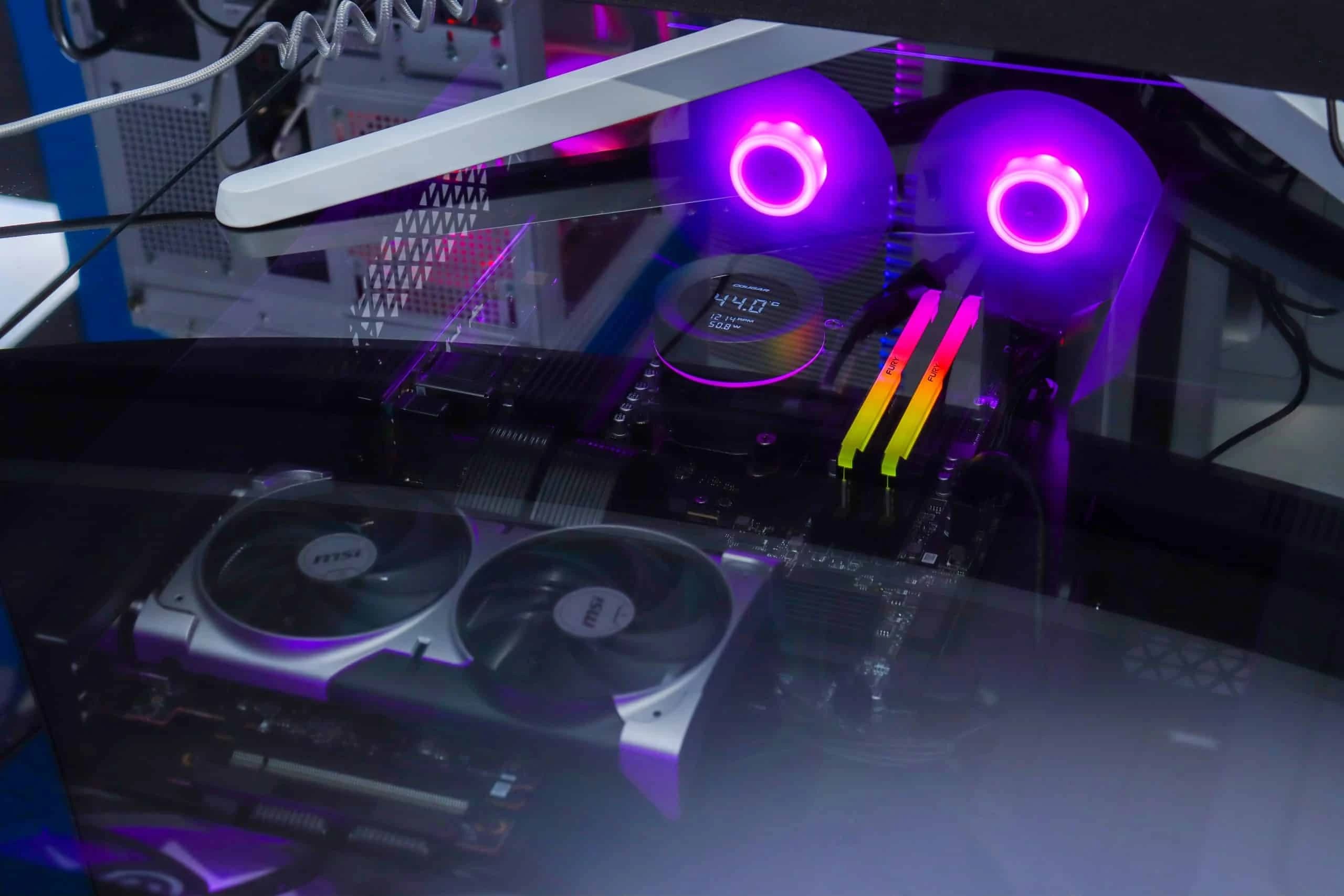 Gaming Desk Elite DE90-01 R7 5800X RTX 5060 1TB SSD 16GB DDR4