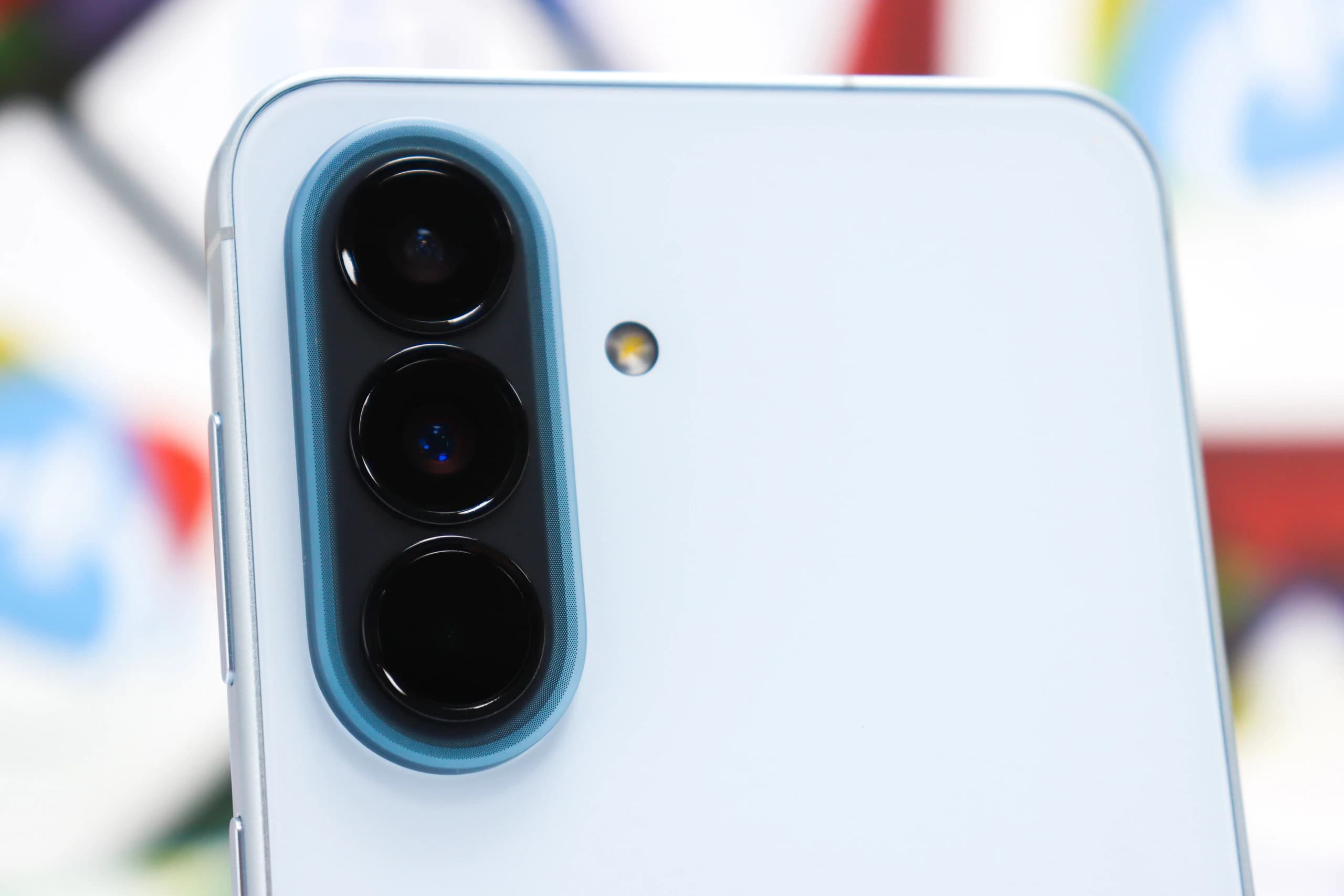 Samsung Galaxy A57 5G detalj 8