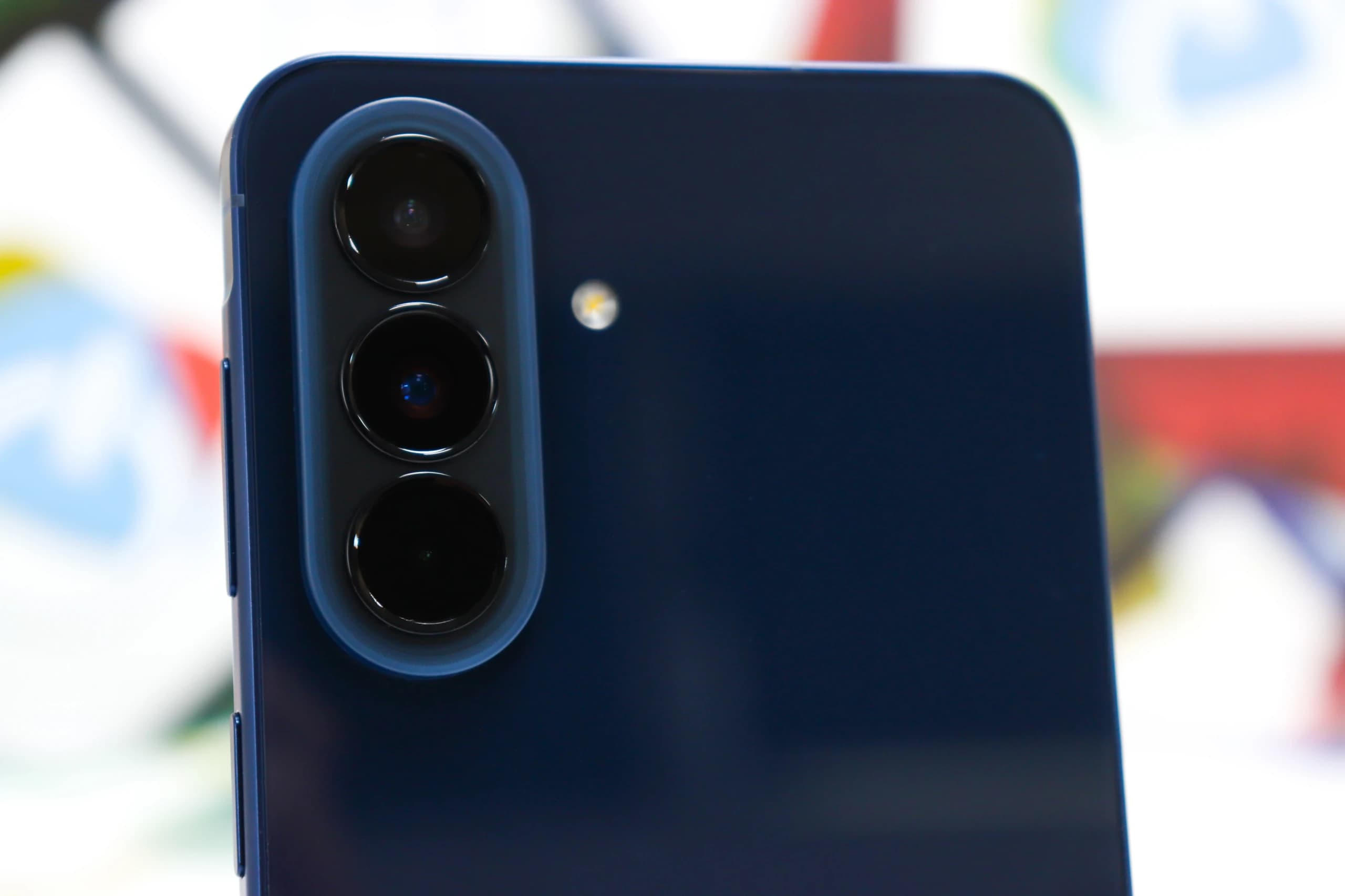 Samsung Galaxy A57 5G detalj 8