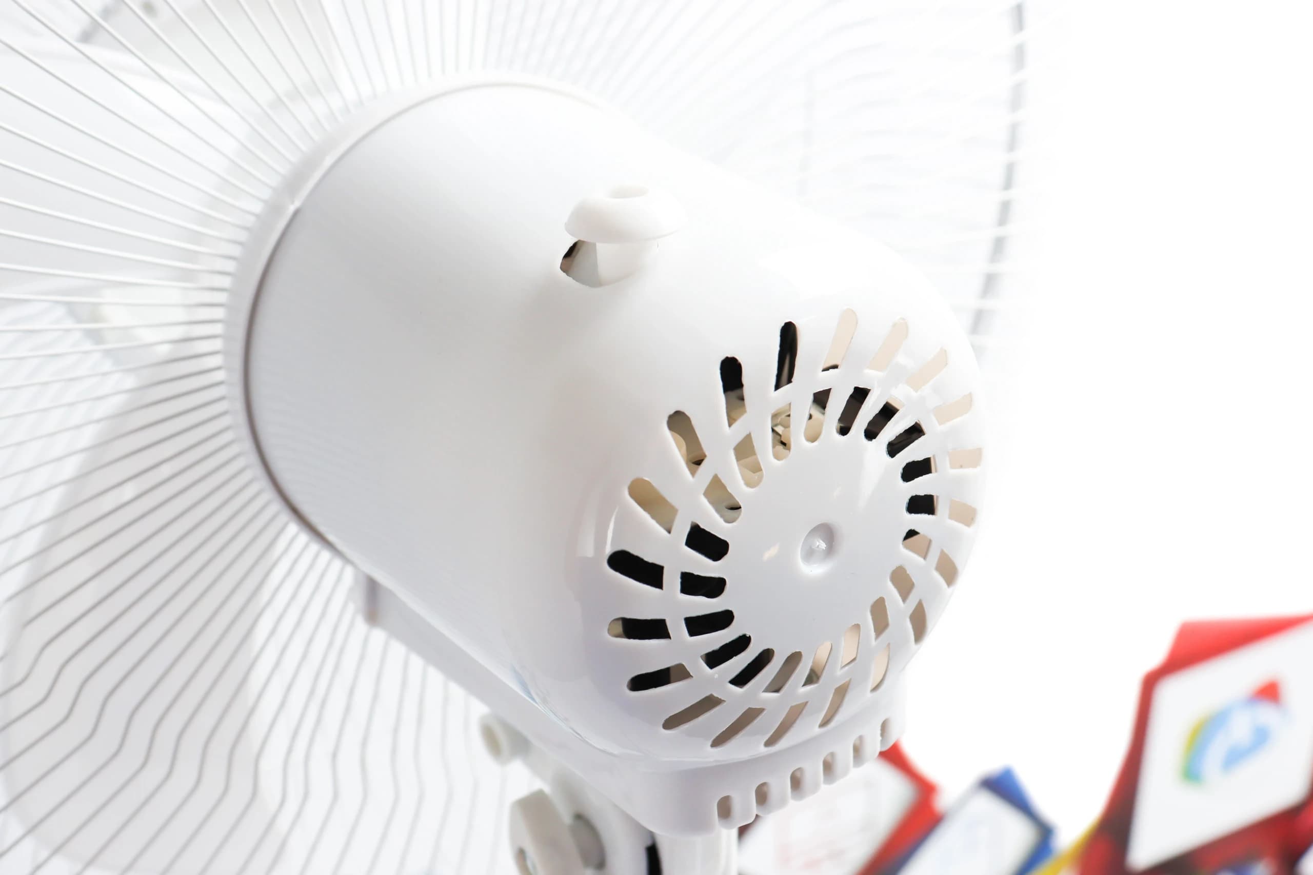 Ventilator s postoljem 45W 40cm