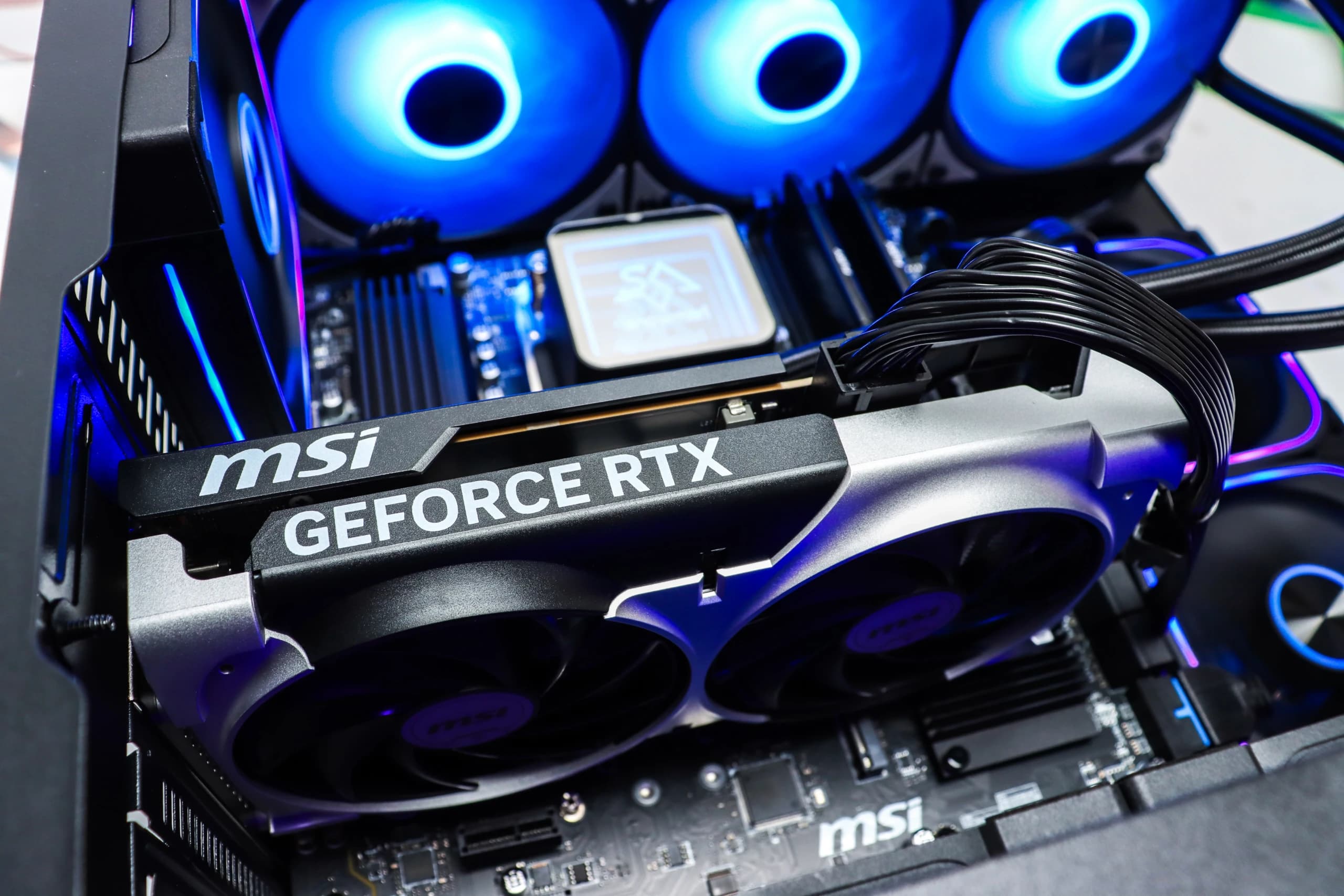 Gaming PC CS0103-01 R7 5800X RTX 5060 1TB SSD 32GB DDR4